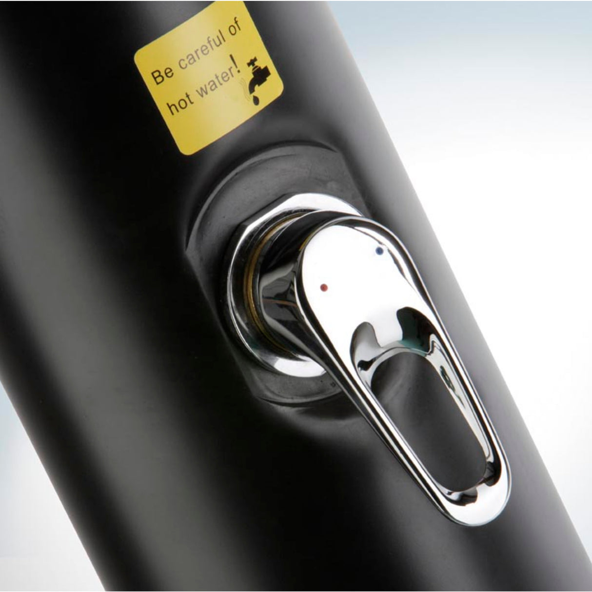 Gebogene PVC Solardusche 25 l - Höhe 220 cm