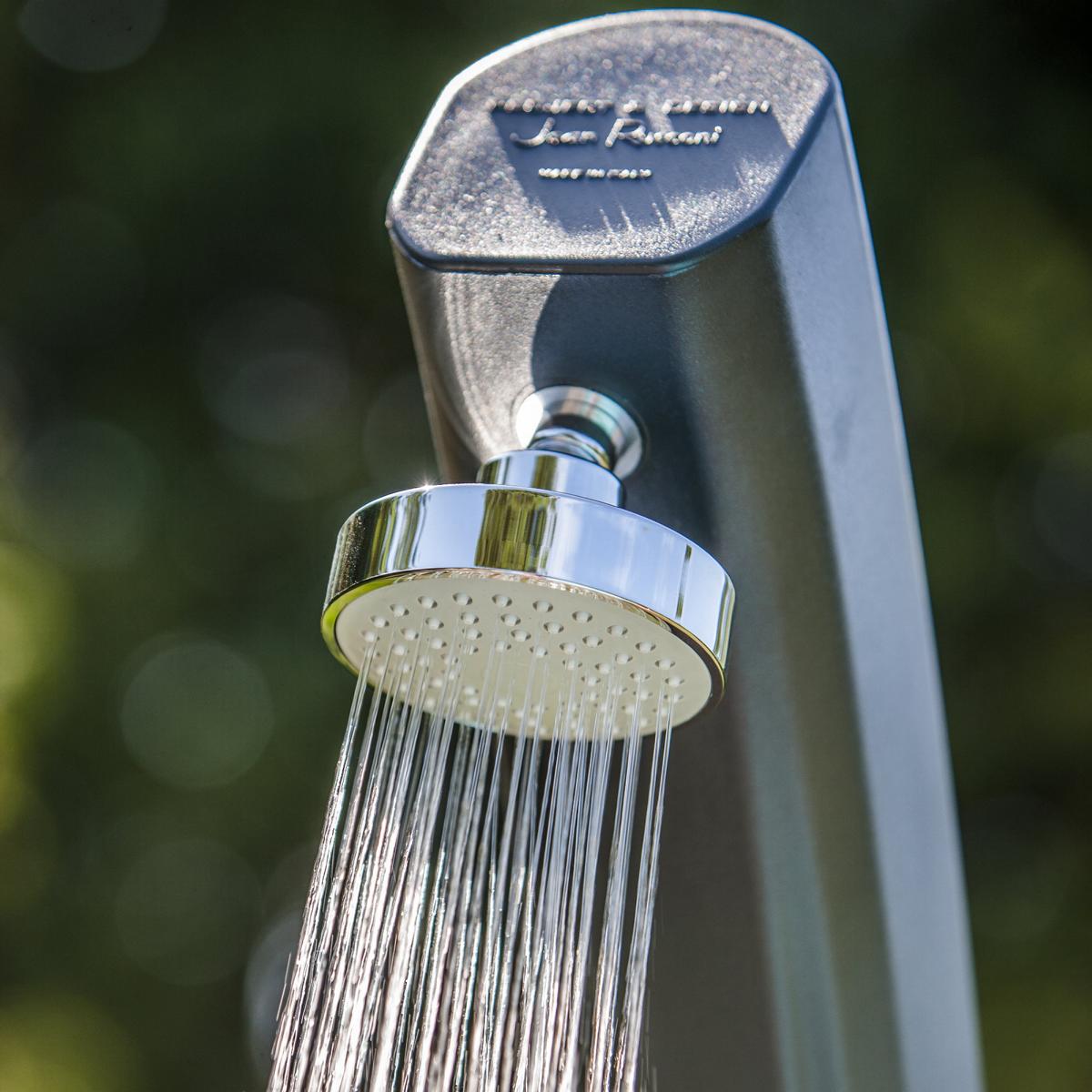 GRE PE-Solardusche geschwungen 25 Liter in schwarz